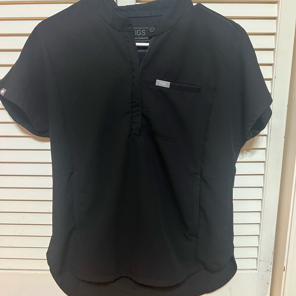 Figs Black Scrub Top